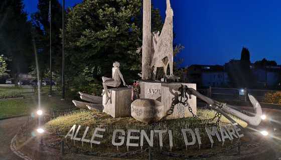 Illuminazione pubblica monumento piazzetta comunale